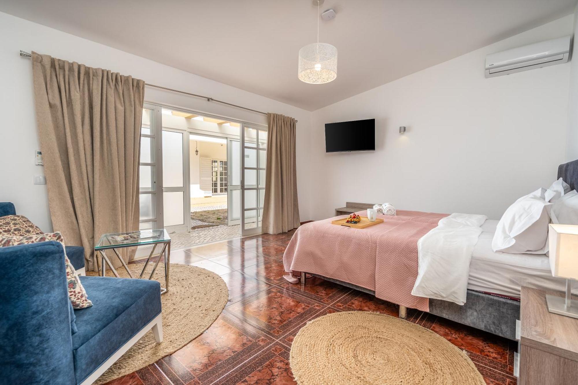 Host Wise - Spacious Family House With Garden