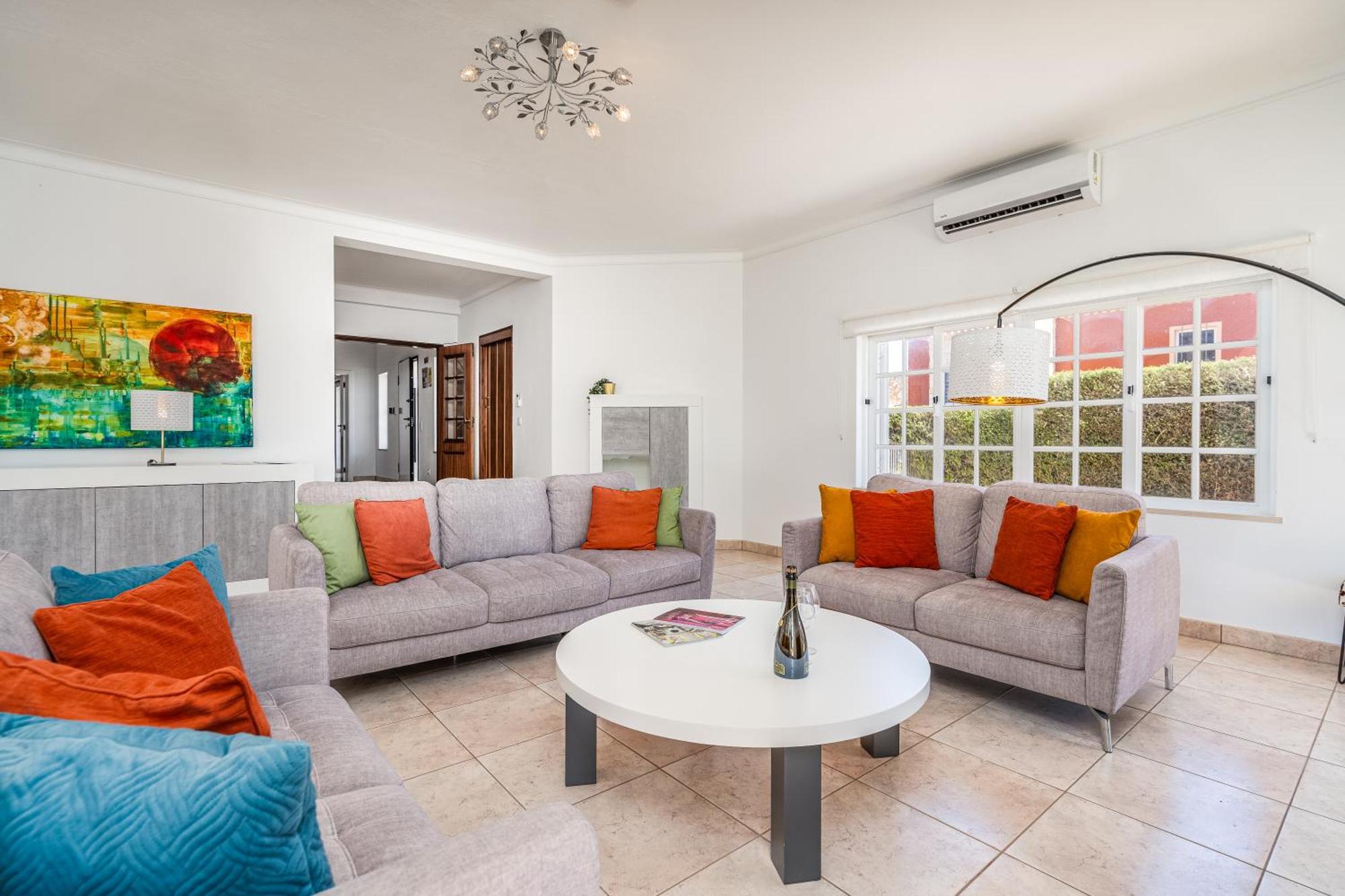Holiday home Host Wise - Spacious Family House With Garden Lagos