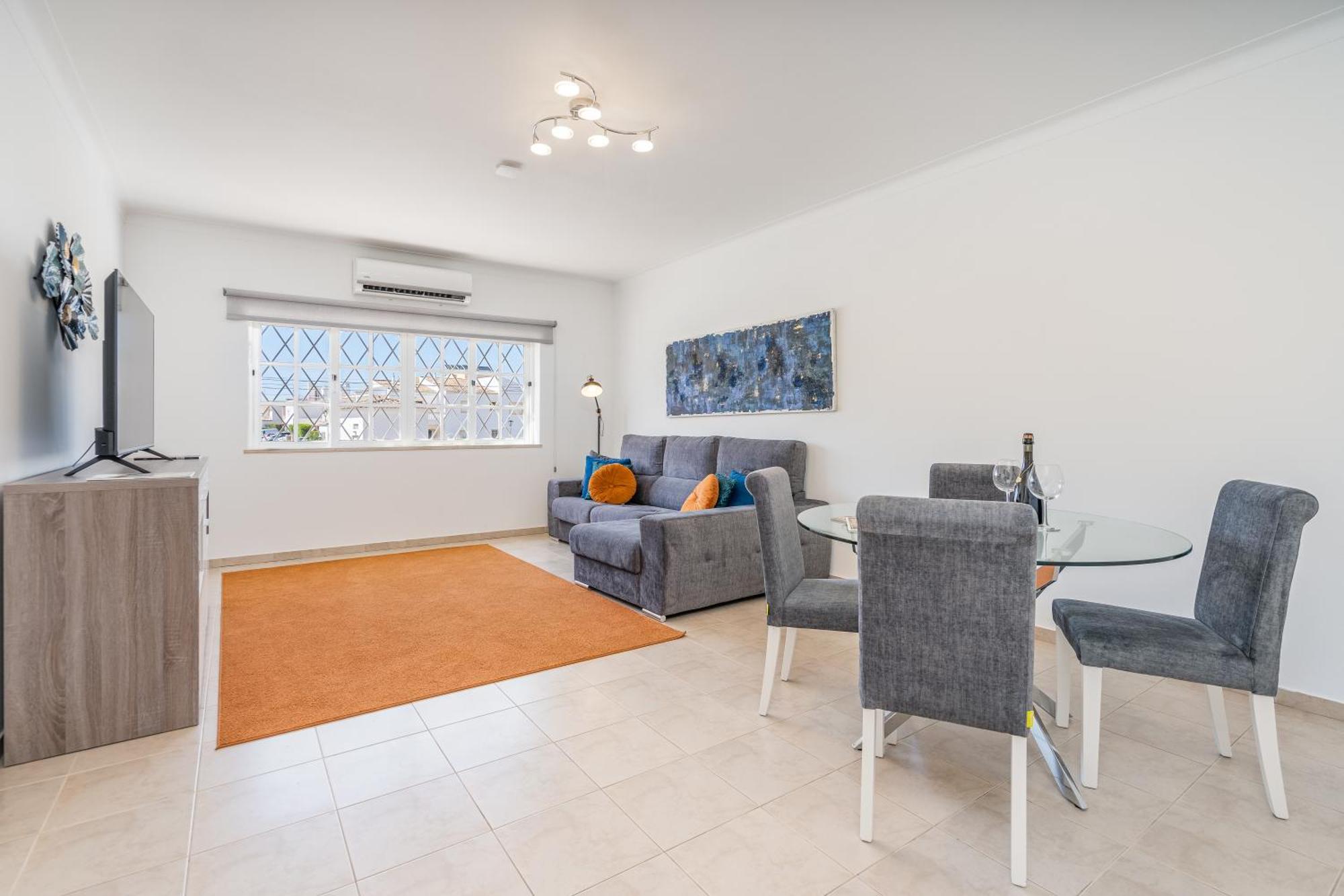 Host Wise - Spacious Family House With Garden *