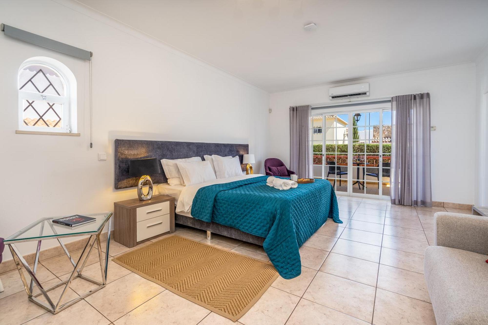 Host Wise - Spacious Family House With Garden Holiday home *