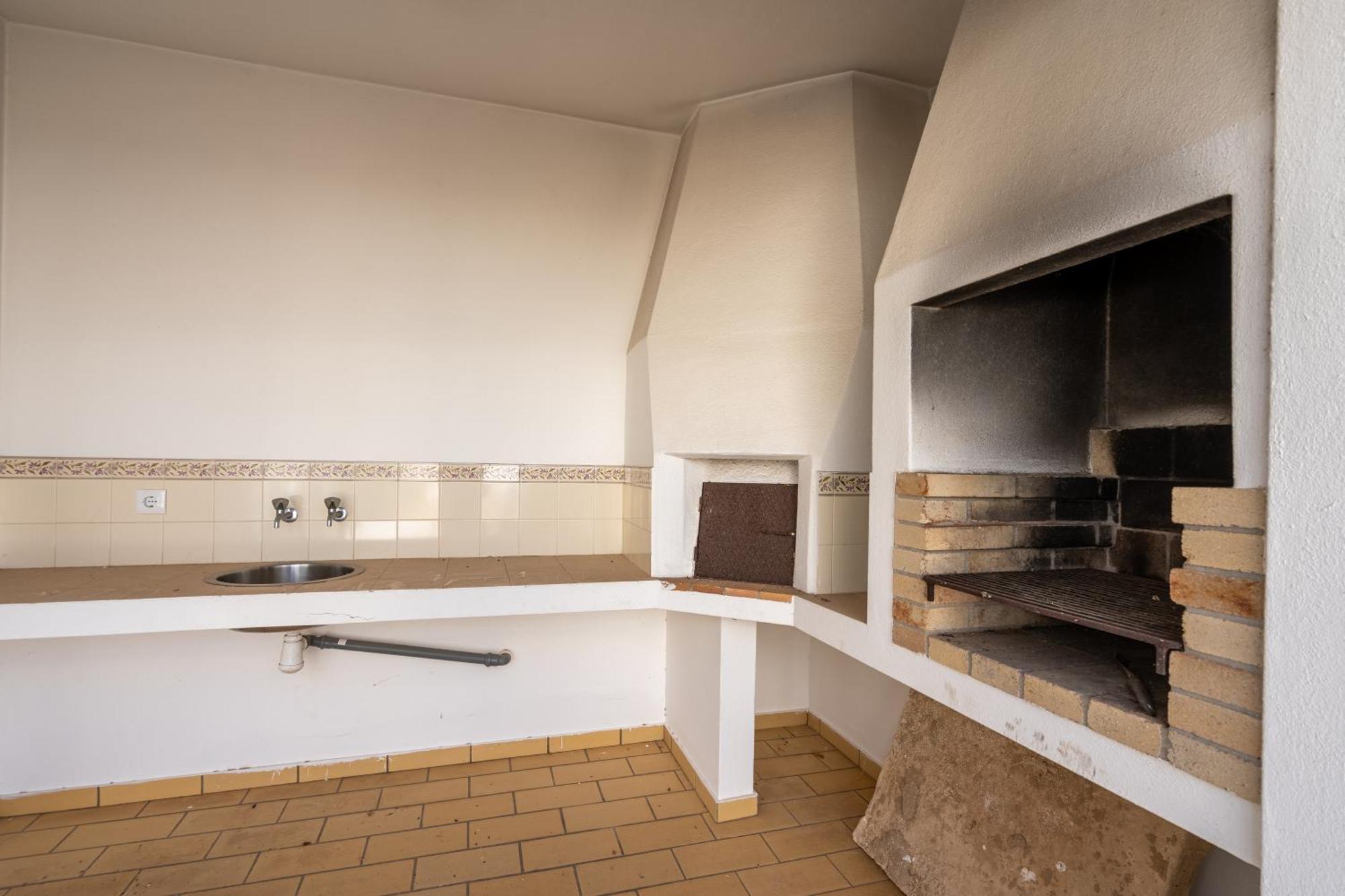 Host Wise - Spacious Family House With Garden Lagos