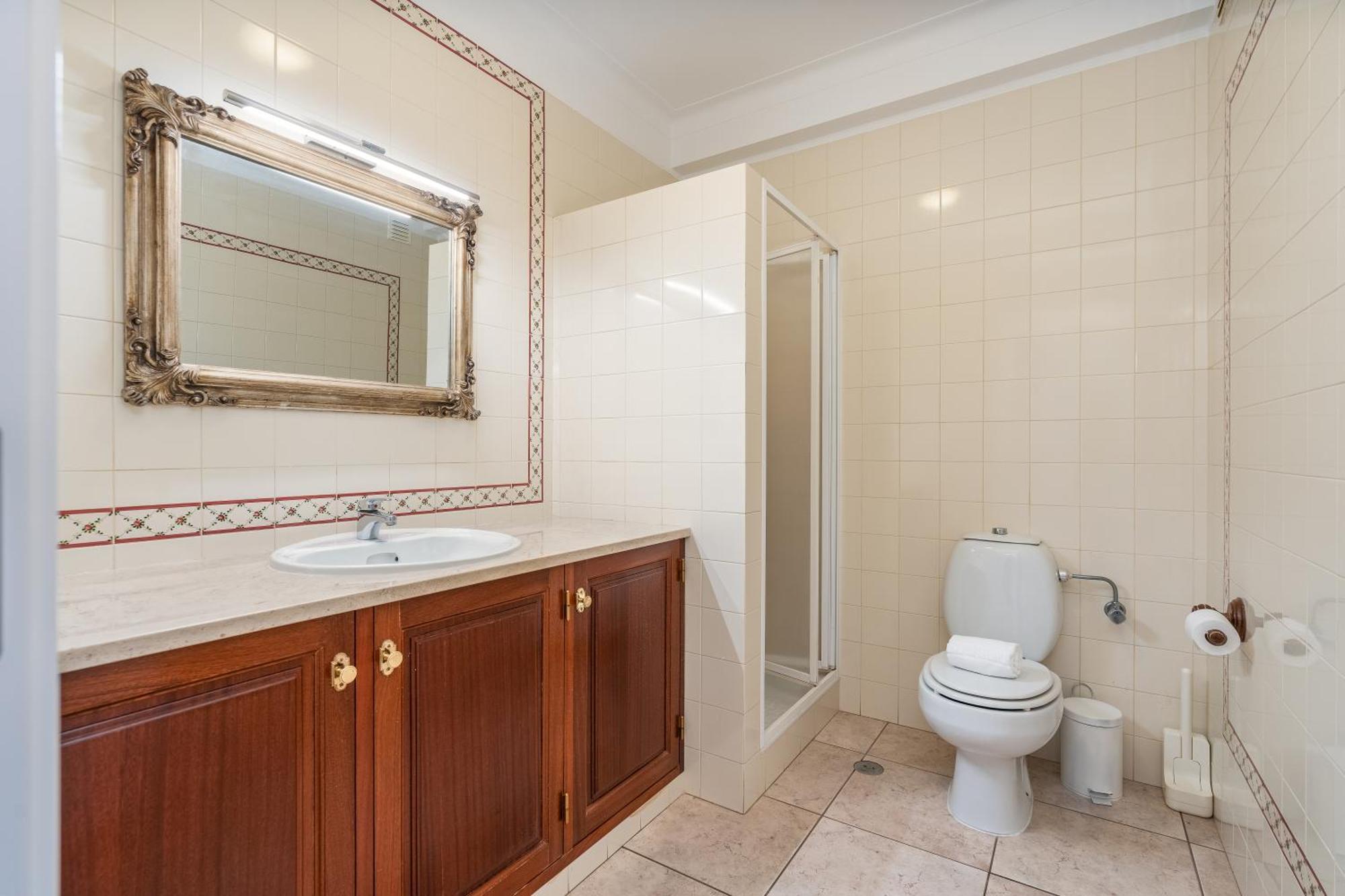 Host Wise - Spacious Family House With Garden Holiday home *